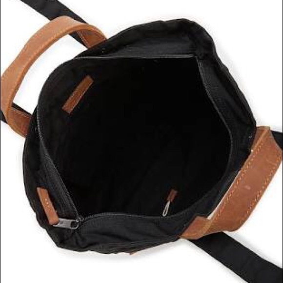 Fjallraven tote no 1 black converts to backpack - Picture 3 of 7